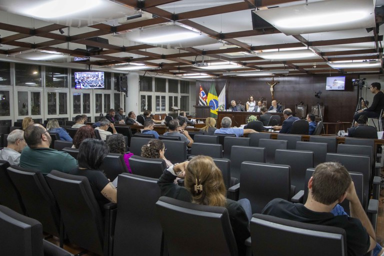 Câmara aprova alterações no Estatuto dos Servidores, política de saúde da mulher na menopausa, cargos no SEPREM e mais cinco projetos Câmara aprova alterações no Estatuto dos Servidores, política de saúde da mulher na menopausa, cargos no SEPREM e mais cinco projetos