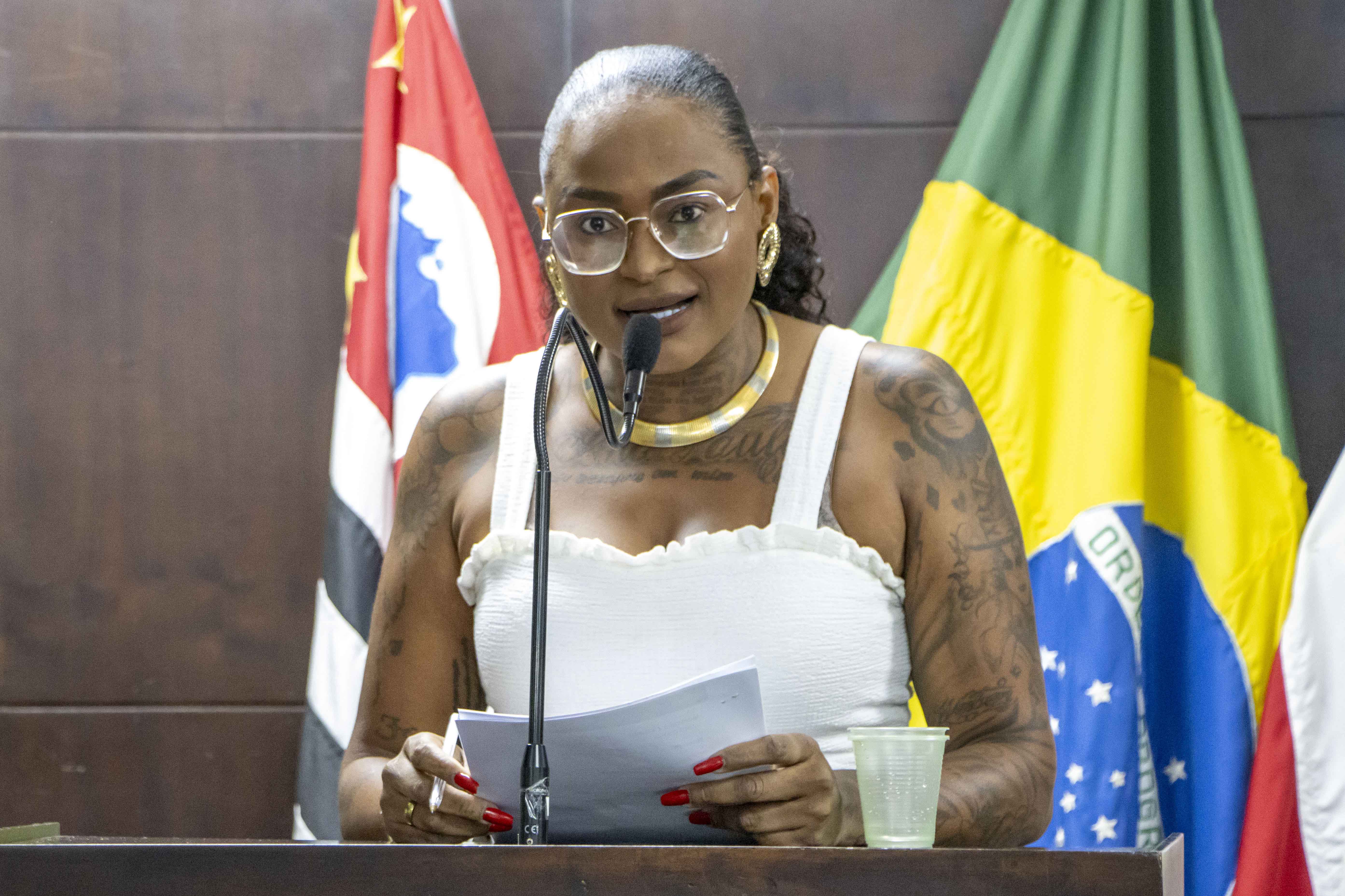 Munícipe Joice Cristina Radaeli dos Santos utilizou a Tribuna Livre para falar sobre “A importância do trabalho ambulante e as dificuldades que eles enfrentam”