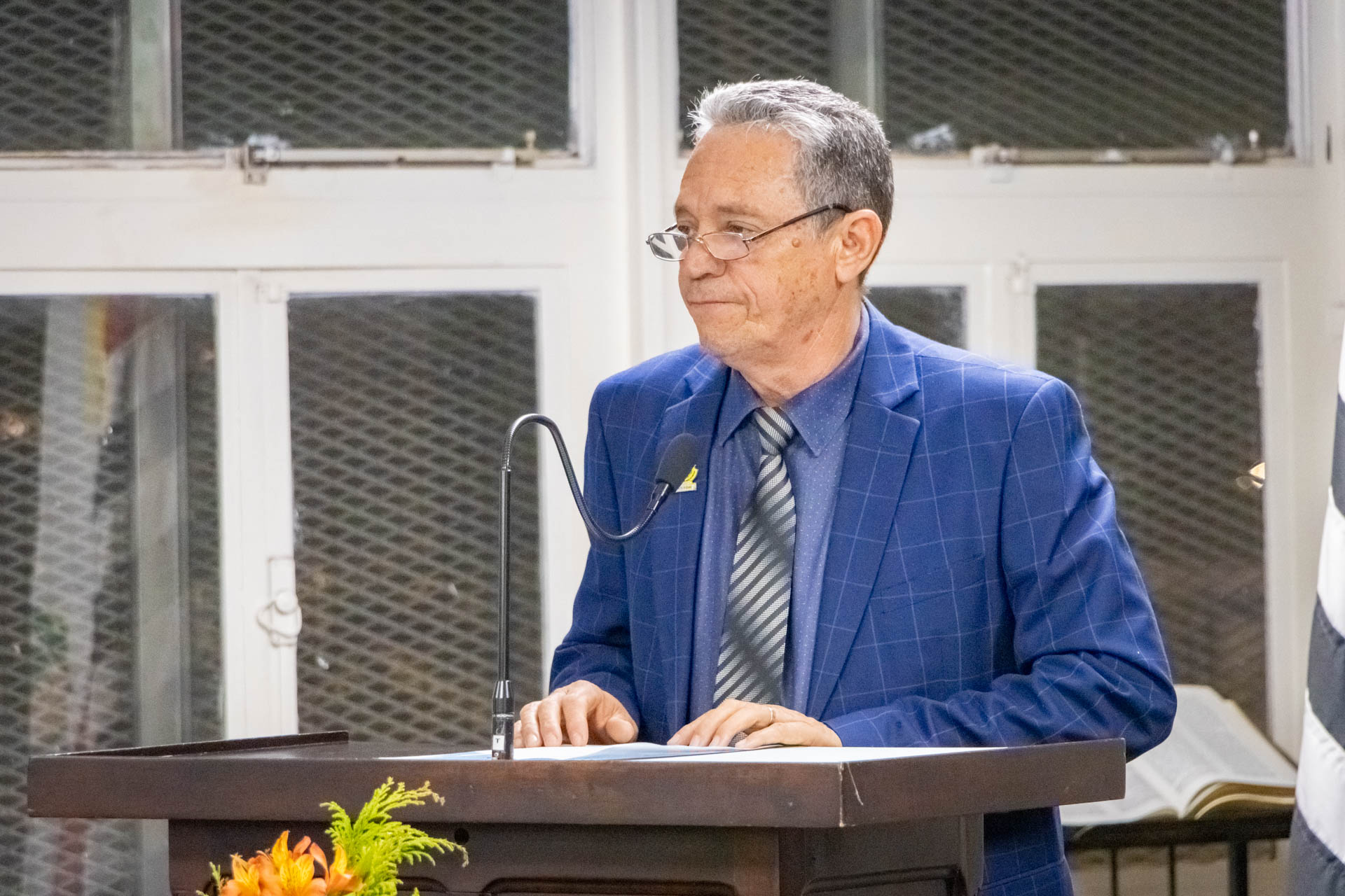 Representantes dos pastores no ato, Pr. Jayme Dias, durante uso da tribuna na sessão solene pelo Dia do Pastor.