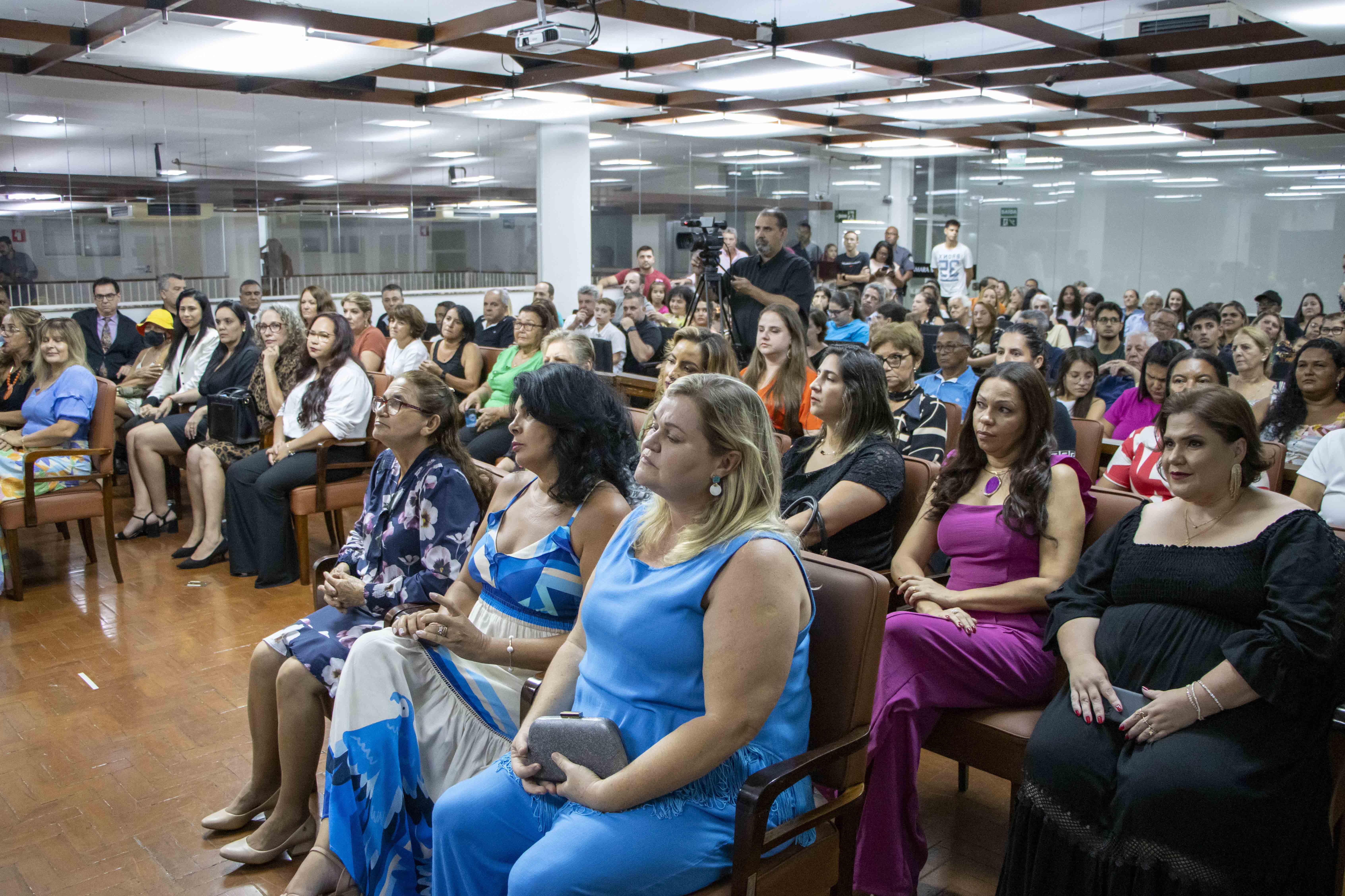 Sessão solene do Dia Internacional da Mulher no dia 08/03/2024 na Câmara de Jaboticabal.